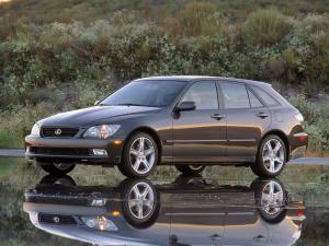 Lexus IS300 SportCross 2001 года